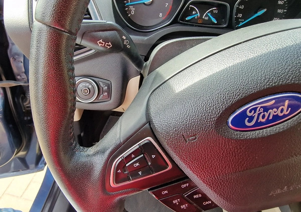 Ford Escape cena 69900 przebieg: 151000, rok produkcji 2018 z Giżycko małe 704